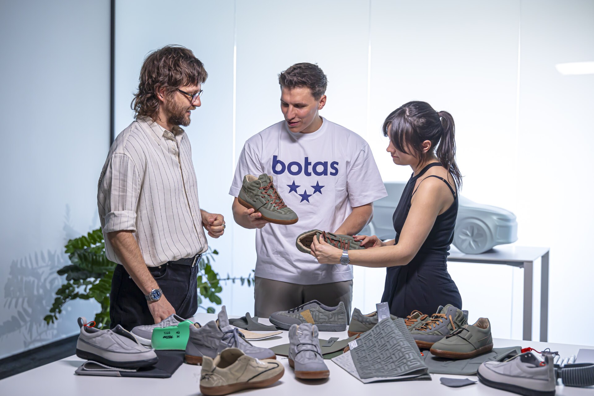 Škoda prezentuje sneakersy na Milan Design Week 2025