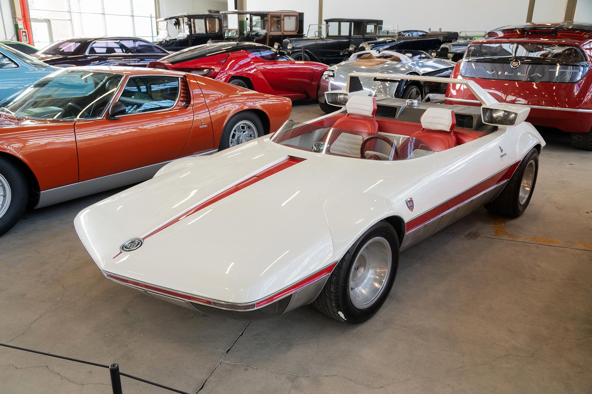 Ikony i prototypy - kolekcja ASI Bertone znów zachwyca w Turynie