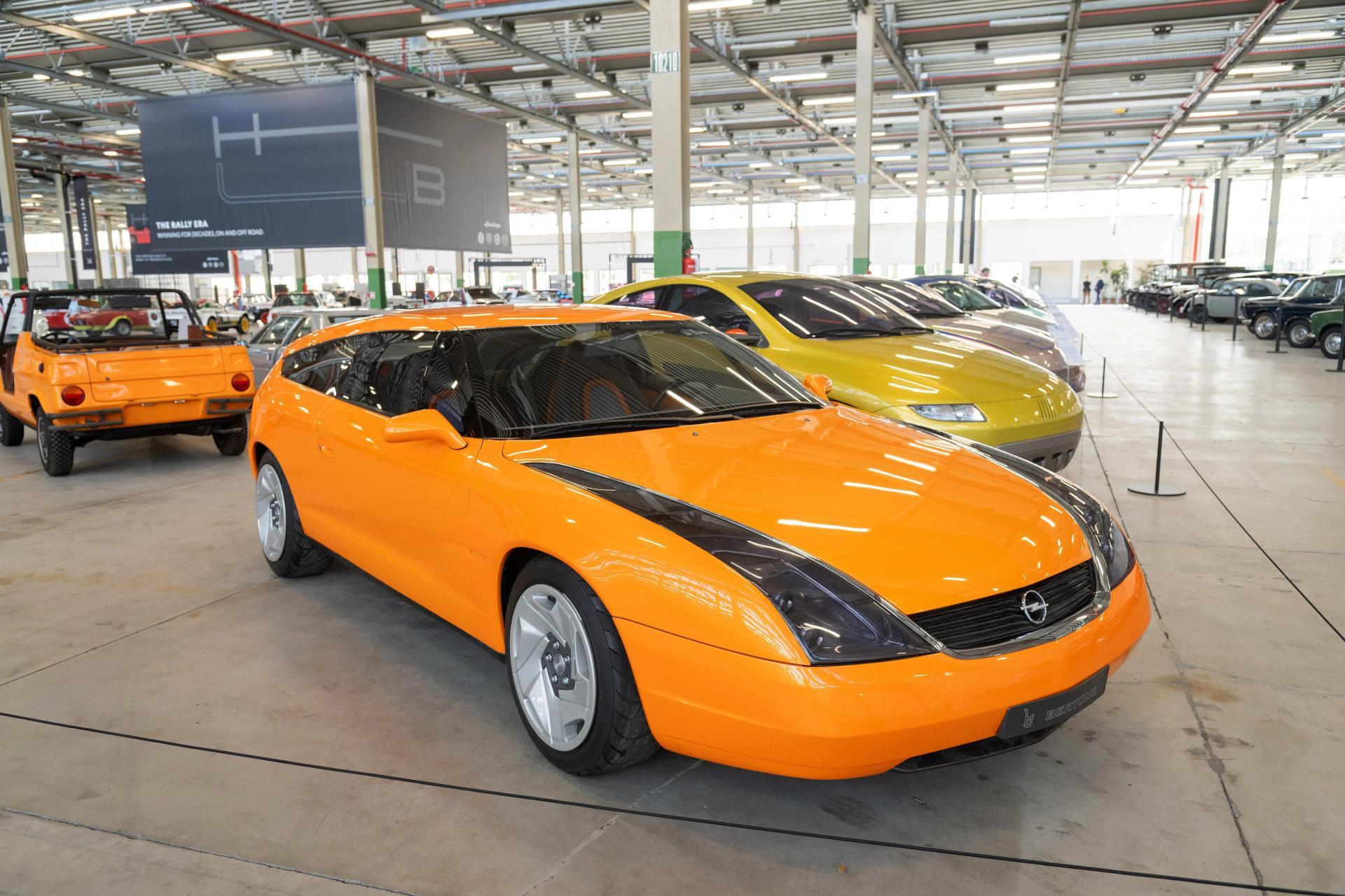 Ikony i prototypy - kolekcja ASI Bertone znów zachwyca w Turynie