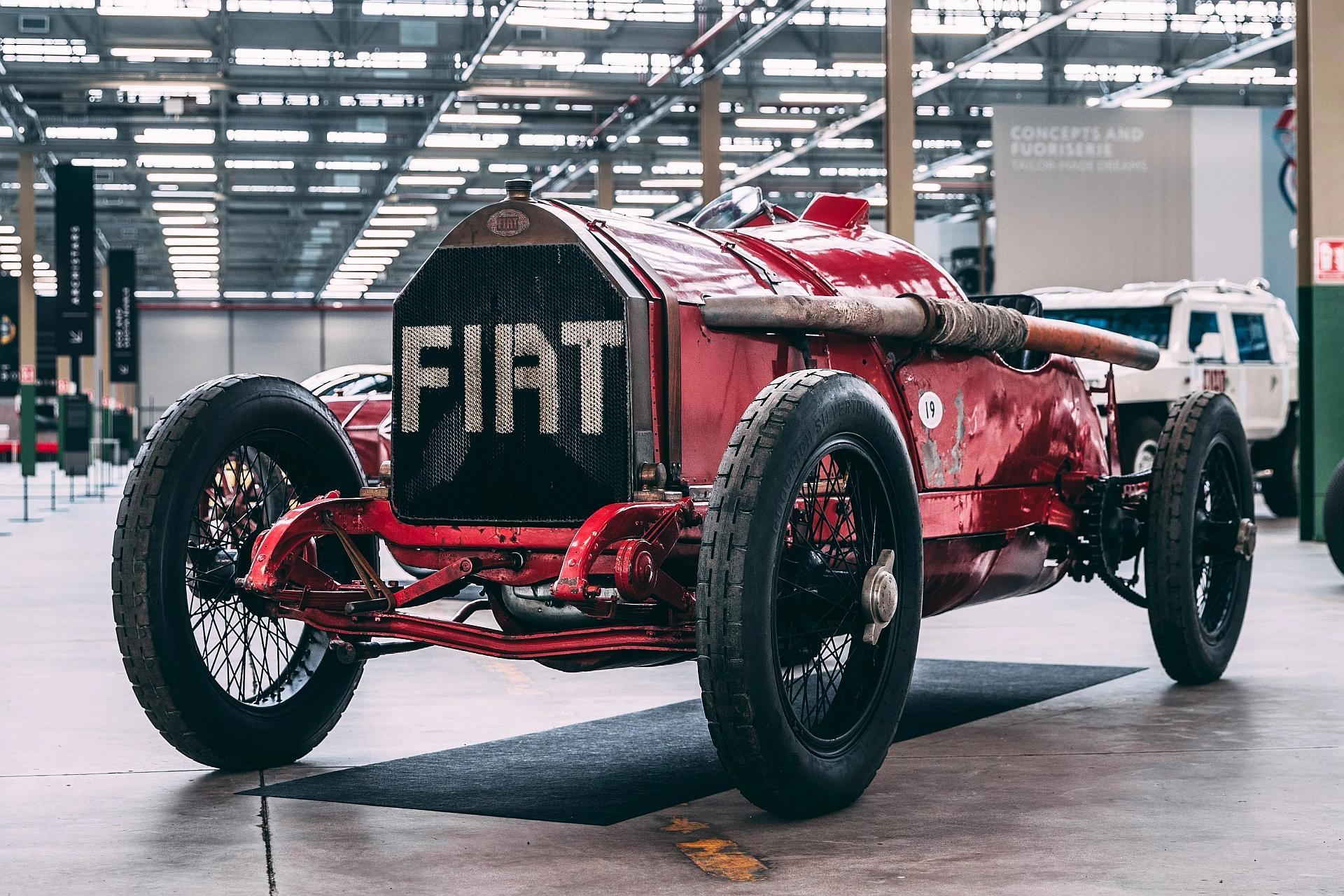 Od Fiata S 61 Corsa po Alfę 75 IMSA - ponad 80 lat wyścigowej pasji na Racing Meeting