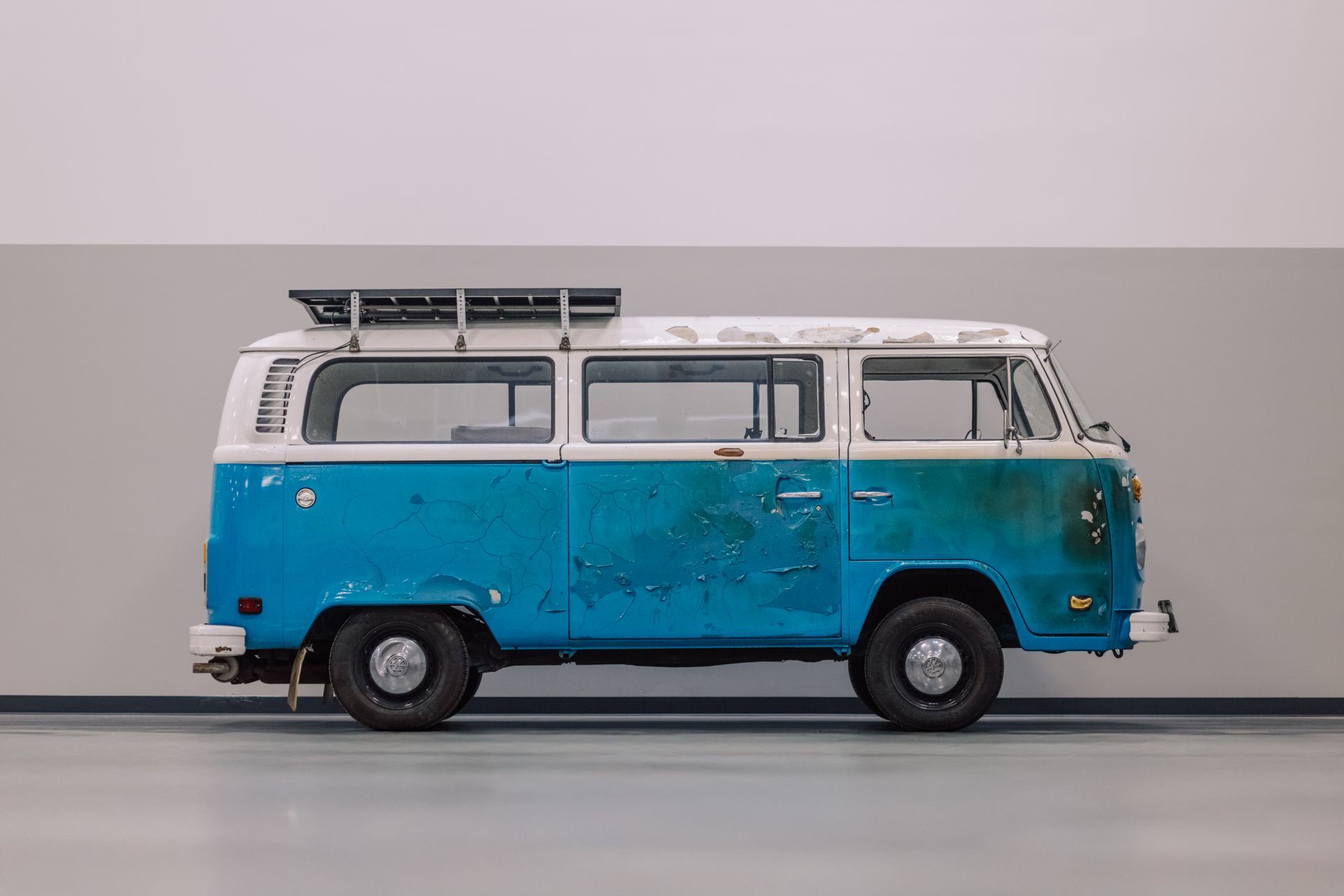Volkswagen T2, który przetrwał pożar w Kalifornii