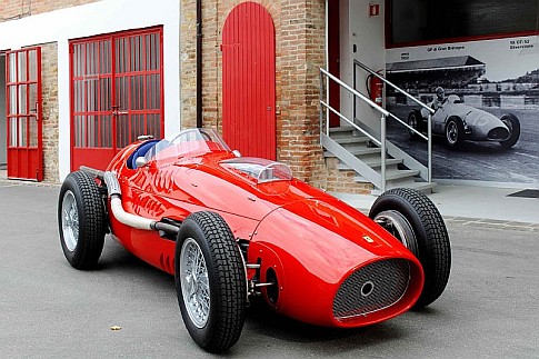 Zakończona odbudowa Ferrari Corsa Indianapolis z 1953 roku