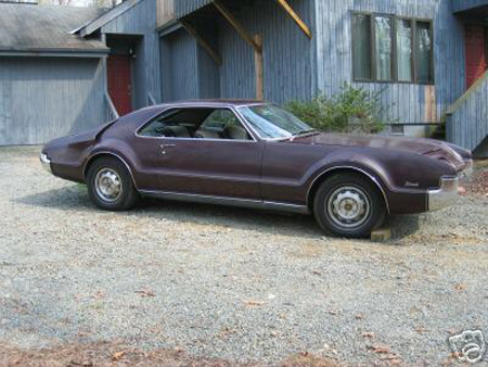 oldsmobile_toronado_01