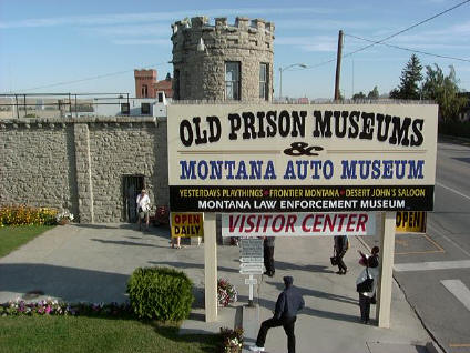 Muzeum motoryzacji w dawnym więzieniu