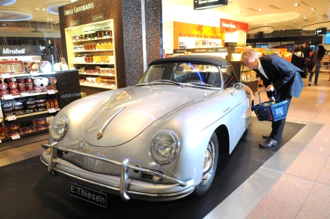 Prawdziwe Porsche 356 z 1959 roku do kupienia w sklepie bezcłowym!