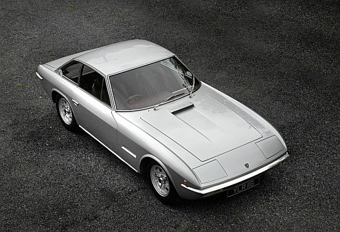 Roger Moore i Lamborghini Islero GTS