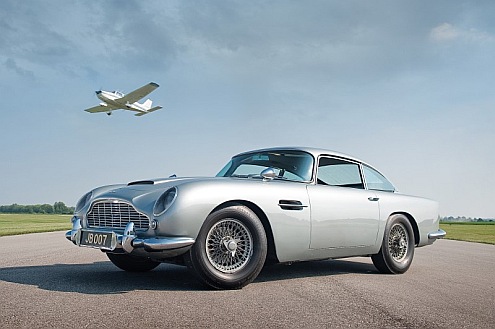 „Wstrząśnięte, niemieszane” czyli reakcja po aukcji Astona Martina „należącego” do Jamesa Bonda