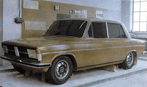 Polski Fiat 125p ze zmodernizowanym nadwoziem (prototyp)