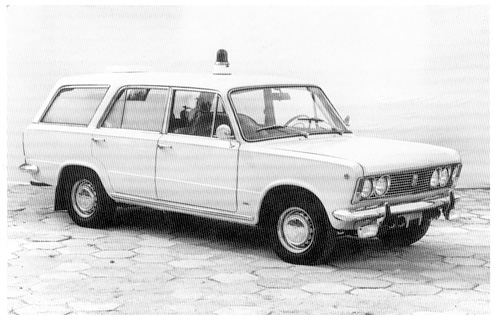 Polski Fiat 125p Sanitarka