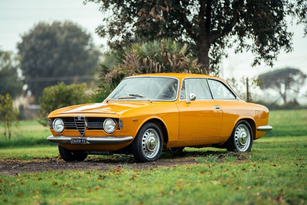 Alfa Romeo Giulia Sprint GT – klasyczne piękno