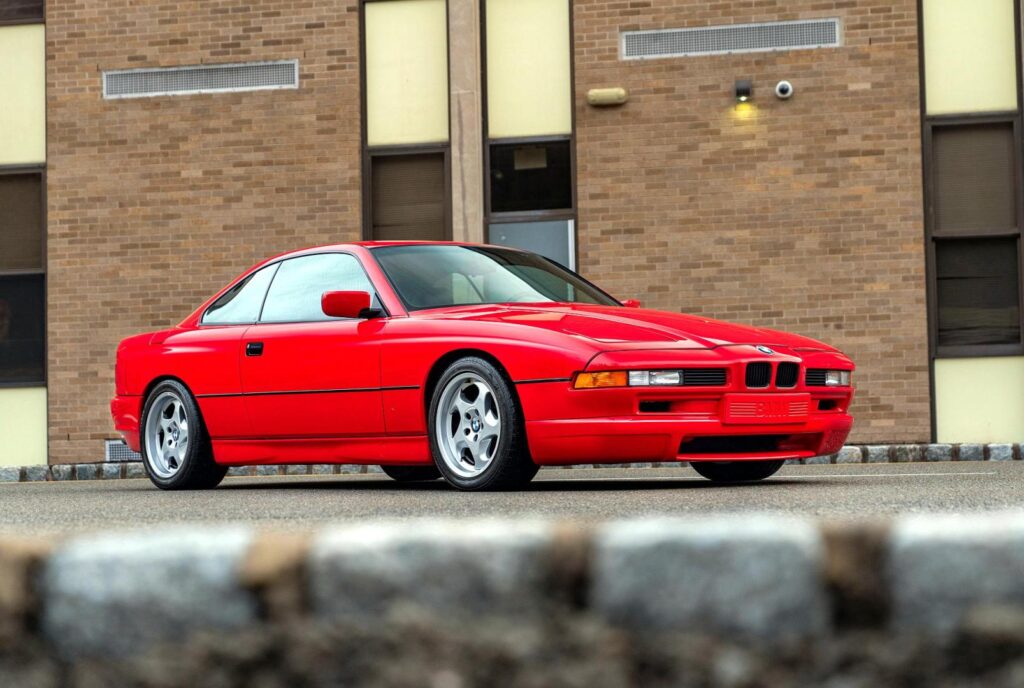 BMW 850 CSi – niemieckie „Ferrari”