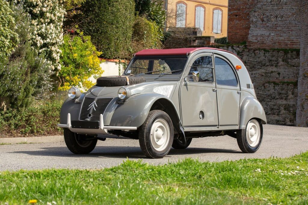 Citroën 2CV 4×4 „Sahara” – jeden samochód i dwa silniki