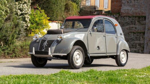 Citroën 2CV 4×4 'Sahara'