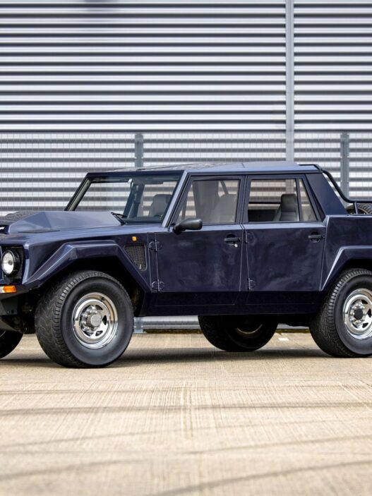 Lamborghini LM002