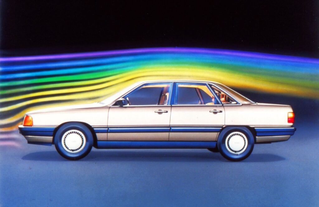 Audi 100 i ewolucja aerodynamiki w muzeum Audi