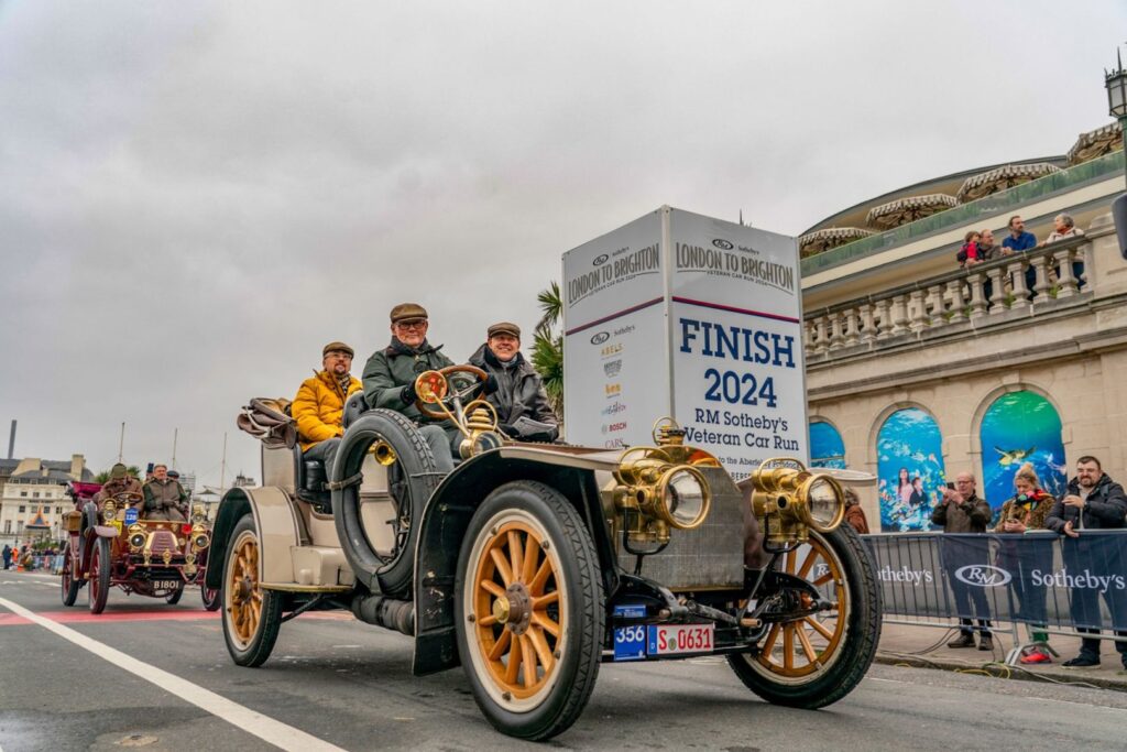 Mercedes-Benz Classic na rajdzie z Londynu do Brighton