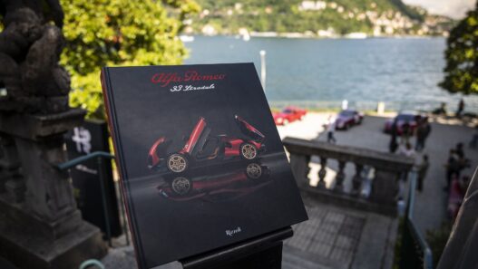 Alfa Romeo 33 Stradale - książka o legendzie i nowej ikonie marki