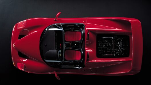 Ferrari F50 - 30 lat legendy, która znów ożywa na drogach Toskanii