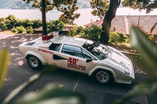 Lamborghini nad jeziorem Como - piękno, historia i prędkość w jednym miejscu