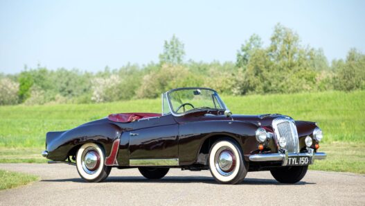 Daimler Conquest Drophead Coupé - arystokratyczny szyk na kołach
