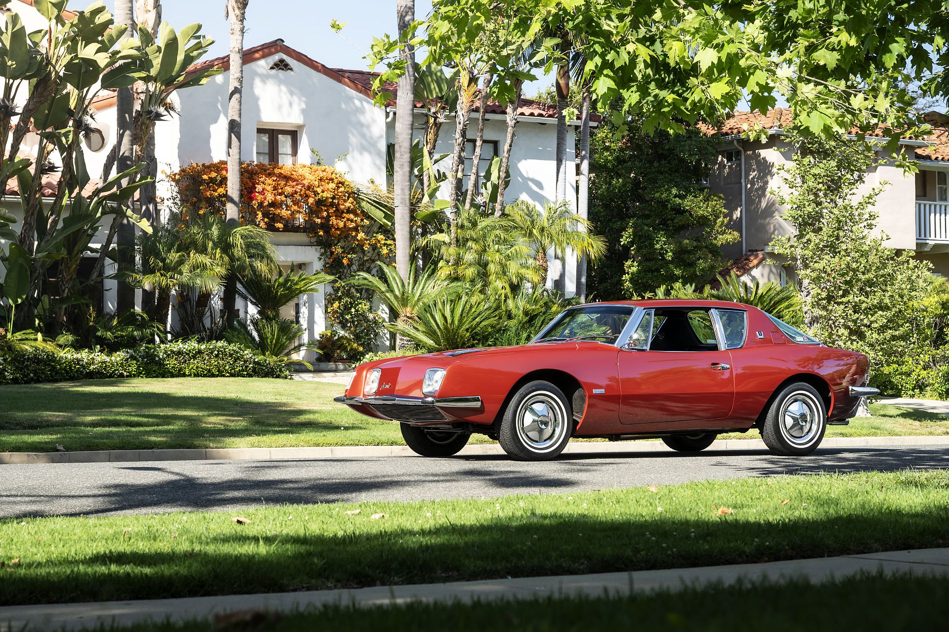 Avanti R2 - kultowy model, który miał uratować markę Studebaker