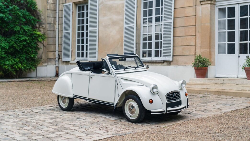 Klasyczna elegancja z duszą - Citroën 2CV Azelle Roberta Oprona