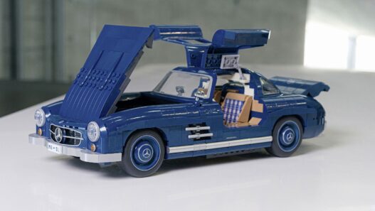 Mercedes-Benz 300 SL w skali 1:12 od Mattel Brick Shop