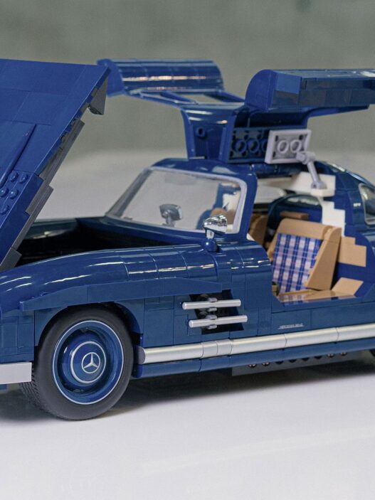 Mercedes-Benz 300 SL w skali 1:12 od Mattel Brick Shop