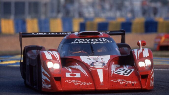 Toyota GR010 HYBRID w jubileuszowych barwach na 40-lecie startów marki w Le Mans 24h