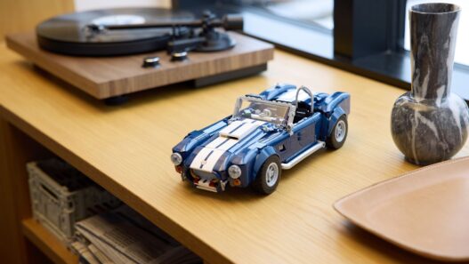 LEGO Shelby Cobra 427 S/C - legendarna klasyka na Twojej półce