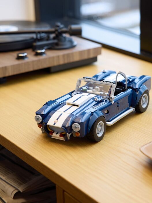 LEGO Shelby Cobra 427 S/C - legendarna klasyka na Twojej półce