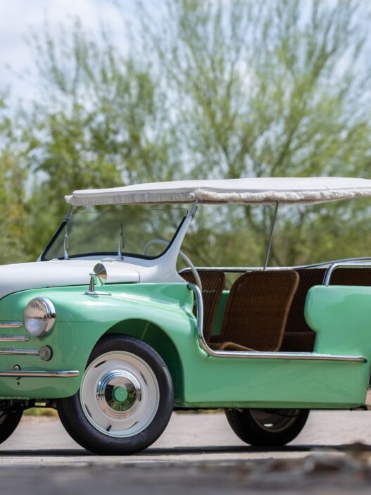 Renault 4CV "Jolly" - urokliwy powiew powojennej motoryzacji