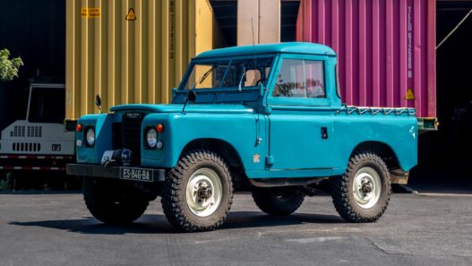 Land Rover Santana 88 - klasyka terenowa z hiszpańskim charakterem