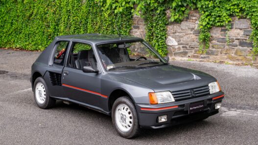 Peugeot 205 Turbo 16 - mały samochód, wielka legenda rajdów
