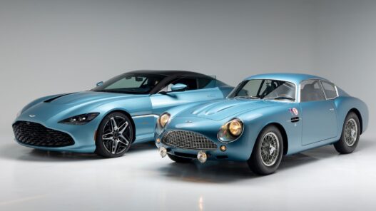 Wyjątkowy duet Aston Martinów trafi na aukcję