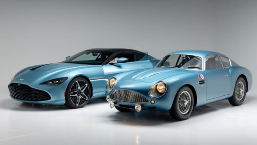 Wyjątkowy duet Aston Martinów trafi na aukcję