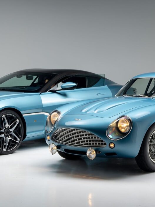 Wyjątkowy duet Aston Martinów trafi na aukcję