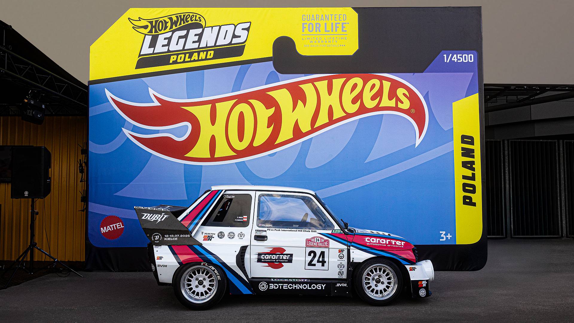 Mały gigant z Polski podbija świat - Fiat 126p Bis zwycięża Hot Wheels Legends Tour 2025!