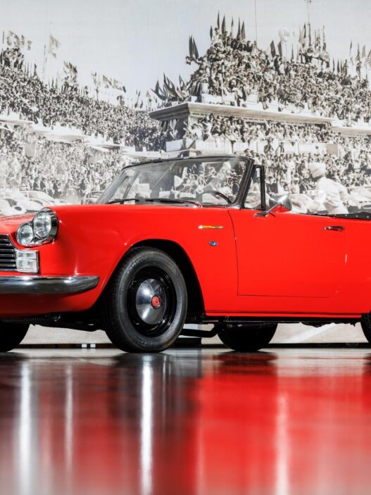 Gran Turismo z logo skorpiona - Fiat Abarth 2200 Allemano Spider