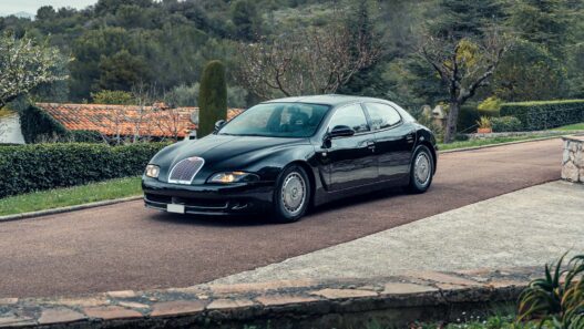 Bugatti EB112 - wizja luksusowej limuzyny z duszą supersamochodu