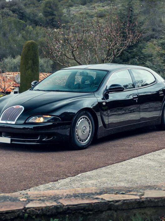 Bugatti EB112 - wizja luksusowej limuzyny z duszą supersamochodu