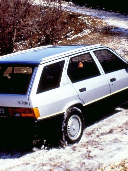 75 lat napędu na cztery koła w Alfie Romeo - od "Matty" po inteligentne Q4