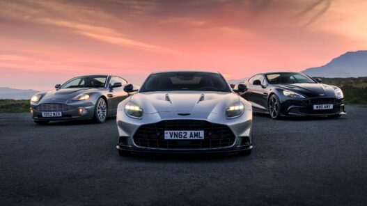 25 lat Aston Martin Vanquish - historia flagowego brytyjskiego Super GT