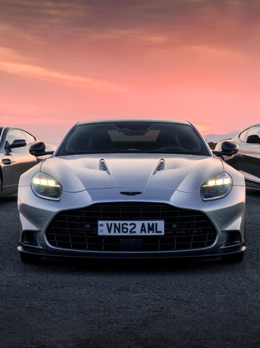 25 lat Aston Martin Vanquish - historia flagowego brytyjskiego Super GT