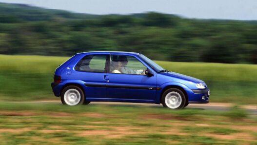 30 lat Citroëna Saxo VTS - legenda lekkiego hot hatcha