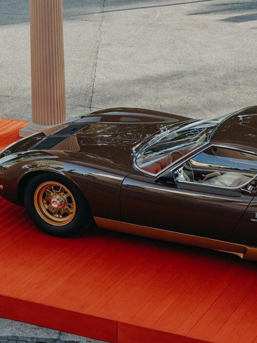 Sztuka restauracji - Lamborghini Miura SV przywrócona do życia przez Polo Storico