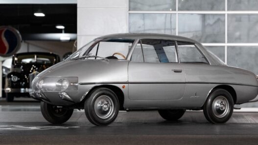 Pininfarina Y Berlinetta - zapomniany manifest aerodynamiki na bazie Fiata 600D