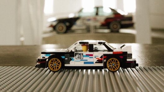 BMW M3 E30 z klocków LEGO - 40 lat legendy w nowej odsłonie