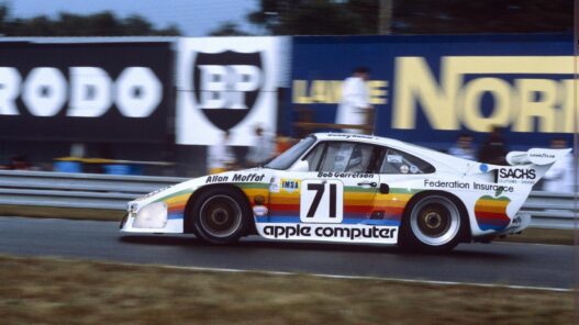 Porsche świętuje 75 lat motorsportu w wyjątkowych barwach Apple