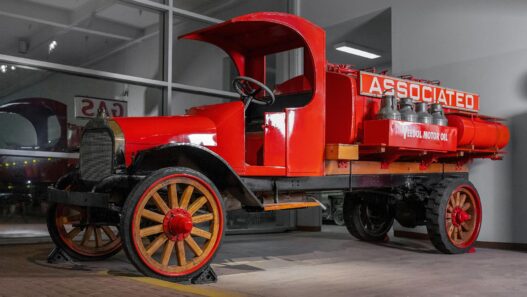 Mack AB - ciężarówka, która stworzyła legendę niezawodności